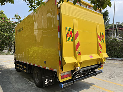 貨車尾板升降結(jié)構(gòu)，提高運(yùn)輸效率的利器