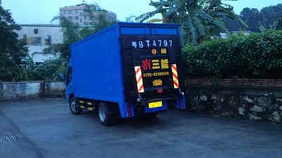 冷藏車尾板的作用，保障貨物新鮮度與安全性
